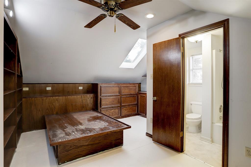 601 2 Gale Street, Houston, Texas 77009, 4 Bedrooms Bedrooms, 12 Rooms Rooms,3 BathroomsBathrooms,Single-family,For Sale,Gale,74954287