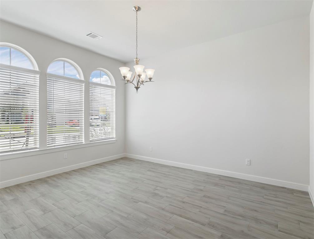 3235 2 Lake Shore Harbour Drive, Missouri City, Texas 77459, 5 Bedrooms Bedrooms, 10 Rooms Rooms,3 BathroomsBathrooms,Single-family,For Sale,Lake Shore Harbour,70827811