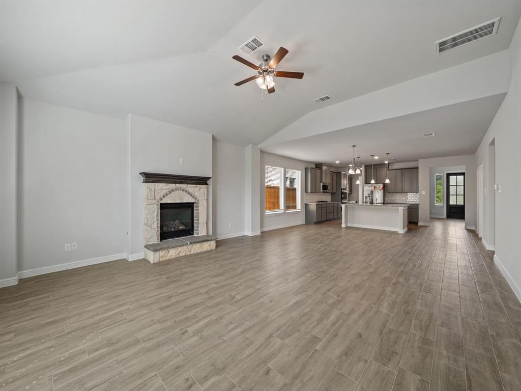 3203 2 Lake Shore Harbour Drive, Missouri City, Texas 77459, 5 Bedrooms Bedrooms, 10 Rooms Rooms,3 BathroomsBathrooms,Single-family,For Sale,Lake Shore Harbour,72863841