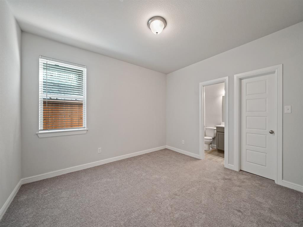 3203 2 Lake Shore Harbour Drive, Missouri City, Texas 77459, 5 Bedrooms Bedrooms, 10 Rooms Rooms,3 BathroomsBathrooms,Single-family,For Sale,Lake Shore Harbour,72863841