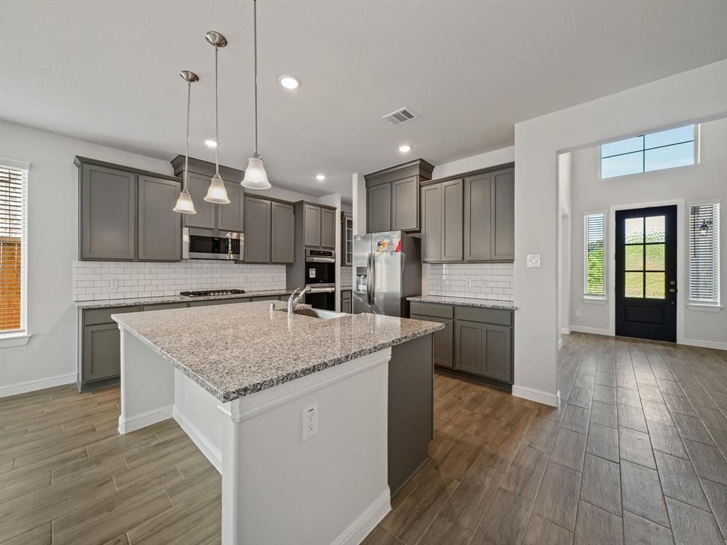 3203 2 Lake Shore Harbour Drive, Missouri City, Texas 77459, 5 Bedrooms Bedrooms, 10 Rooms Rooms,3 BathroomsBathrooms,Single-family,For Sale,Lake Shore Harbour,72863841