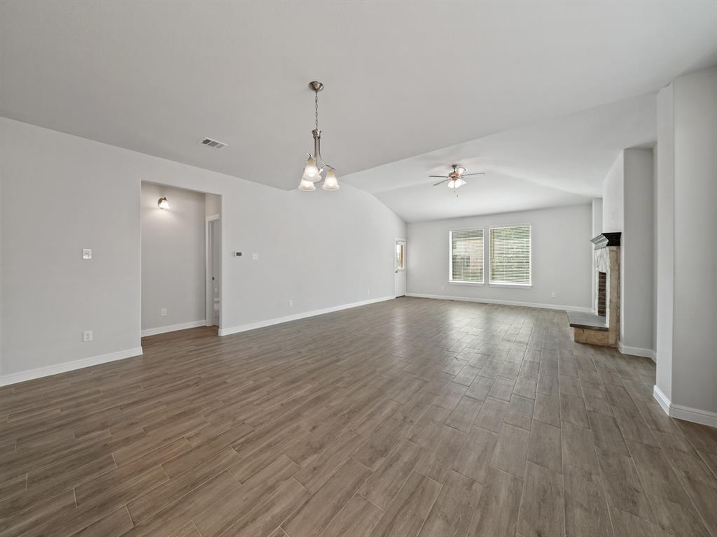 3203 2 Lake Shore Harbour Drive, Missouri City, Texas 77459, 5 Bedrooms Bedrooms, 10 Rooms Rooms,3 BathroomsBathrooms,Single-family,For Sale,Lake Shore Harbour,72863841