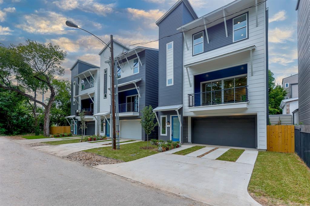 2304 3 Johnson Street, Houston, Texas 77007, 3 Bedrooms Bedrooms, 3 Rooms Rooms,3 BathroomsBathrooms,Single-family,For Sale,Johnson,88859653
