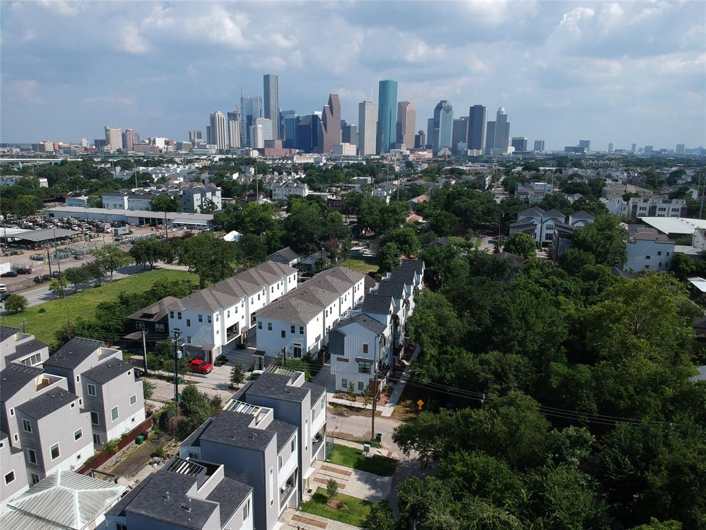 2304 3 Johnson Street, Houston, Texas 77007, 3 Bedrooms Bedrooms, 3 Rooms Rooms,3 BathroomsBathrooms,Single-family,For Sale,Johnson,88859653