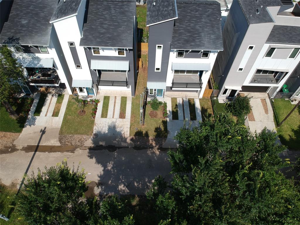 2304 3 Johnson Street, Houston, Texas 77007, 3 Bedrooms Bedrooms, 3 Rooms Rooms,3 BathroomsBathrooms,Single-family,For Sale,Johnson,88859653