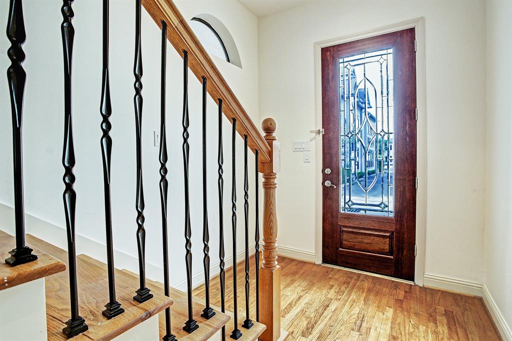 5315 3 Saint George Square Lane, Houston, Texas 77056, 3 Bedrooms Bedrooms, 7 Rooms Rooms,3 BathroomsBathrooms,Single-family,For Sale,Saint George Square,54672945