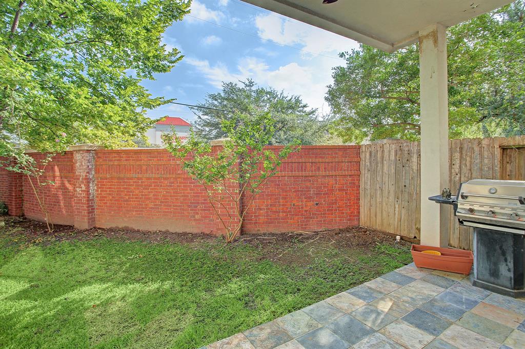 5315 3 Saint George Square Lane, Houston, Texas 77056, 3 Bedrooms Bedrooms, 7 Rooms Rooms,3 BathroomsBathrooms,Single-family,For Sale,Saint George Square,54672945
