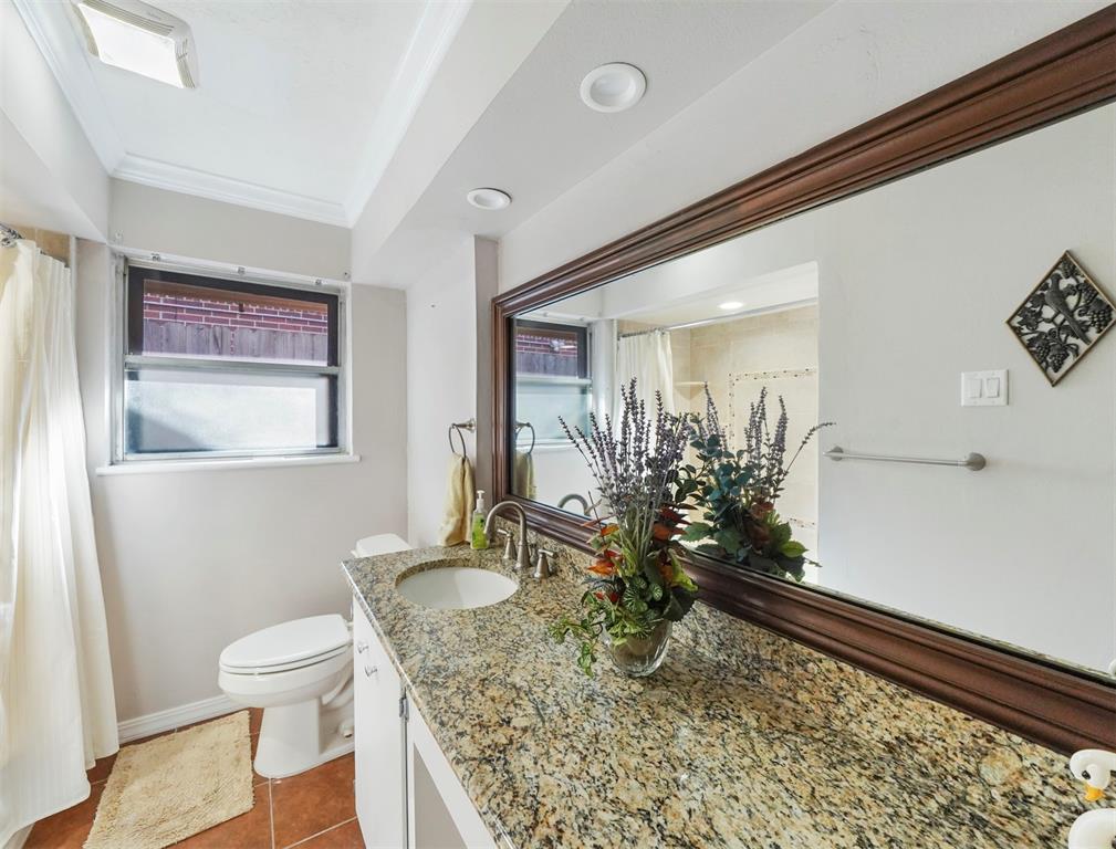 5150 1 Bellfort Street, Houston, Texas 77035, 3 Bedrooms Bedrooms, 3 Rooms Rooms,2 BathroomsBathrooms,Single-family,For Sale,Bellfort,76568487