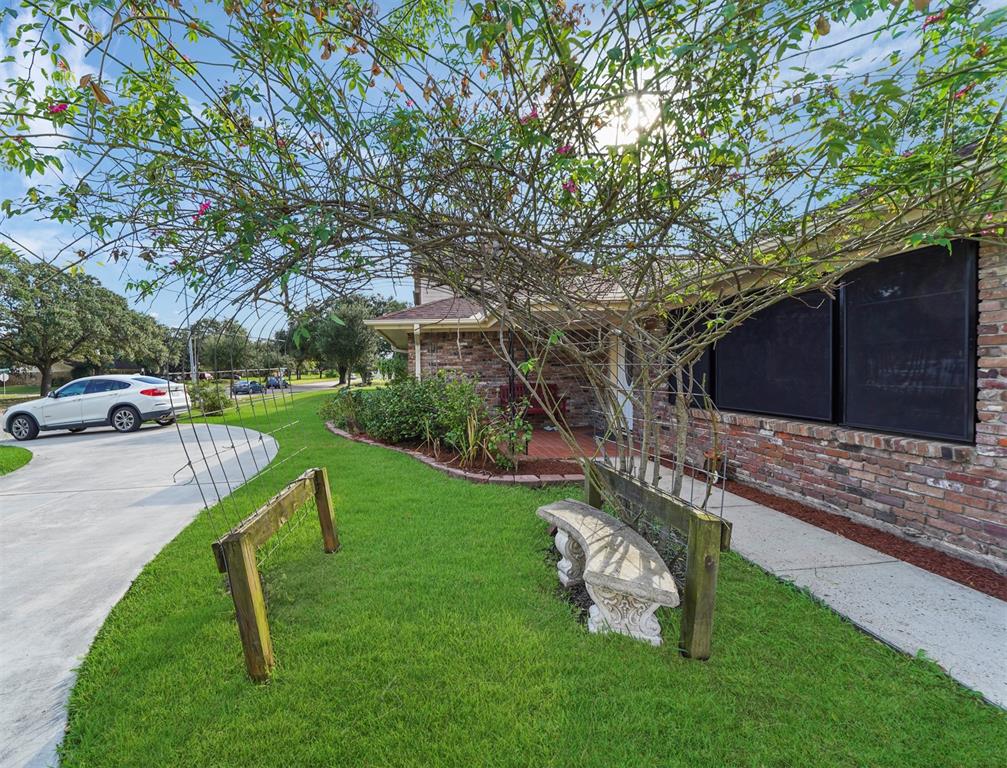 5150 1 Bellfort Street, Houston, Texas 77035, 3 Bedrooms Bedrooms, 3 Rooms Rooms,2 BathroomsBathrooms,Single-family,For Sale,Bellfort,76568487