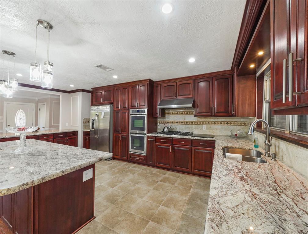 5150 1 Bellfort Street, Houston, Texas 77035, 3 Bedrooms Bedrooms, 3 Rooms Rooms,2 BathroomsBathrooms,Single-family,For Sale,Bellfort,76568487