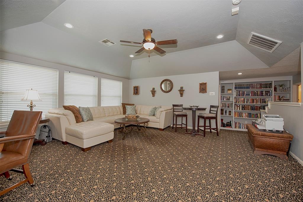 6211 2 Raintree Drive, Pearland, Texas 77584, 4 Bedrooms Bedrooms, 13 Rooms Rooms,3 BathroomsBathrooms,Single-family,For Sale,Raintree,10735175