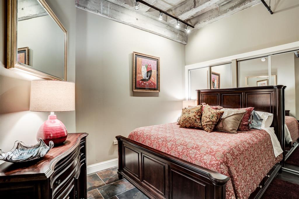 917 Main Street, Houston, Texas 77002, 2 Bedrooms Bedrooms, 4 Rooms Rooms,2 BathroomsBathrooms,Mid/hi-rise Condo,For Sale,KIRBY LOFTS,Main,86504299