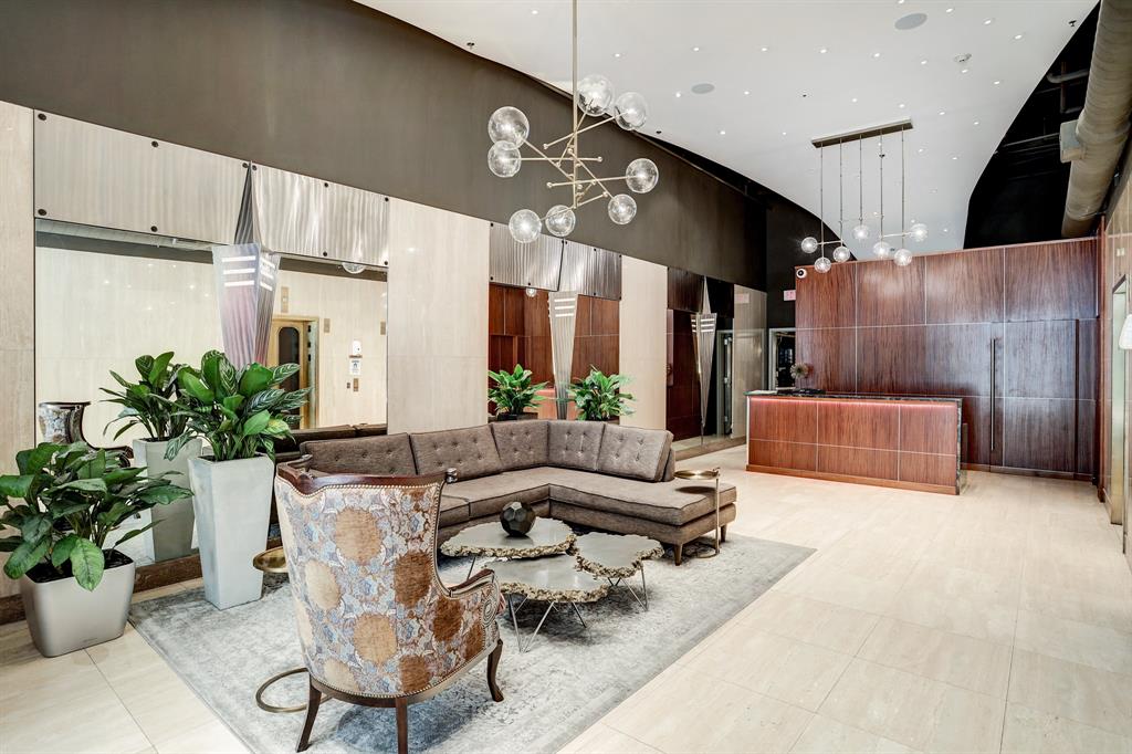 917 Main Street, Houston, Texas 77002, 2 Bedrooms Bedrooms, 4 Rooms Rooms,2 BathroomsBathrooms,Mid/hi-rise Condo,For Sale,KIRBY LOFTS,Main,86504299