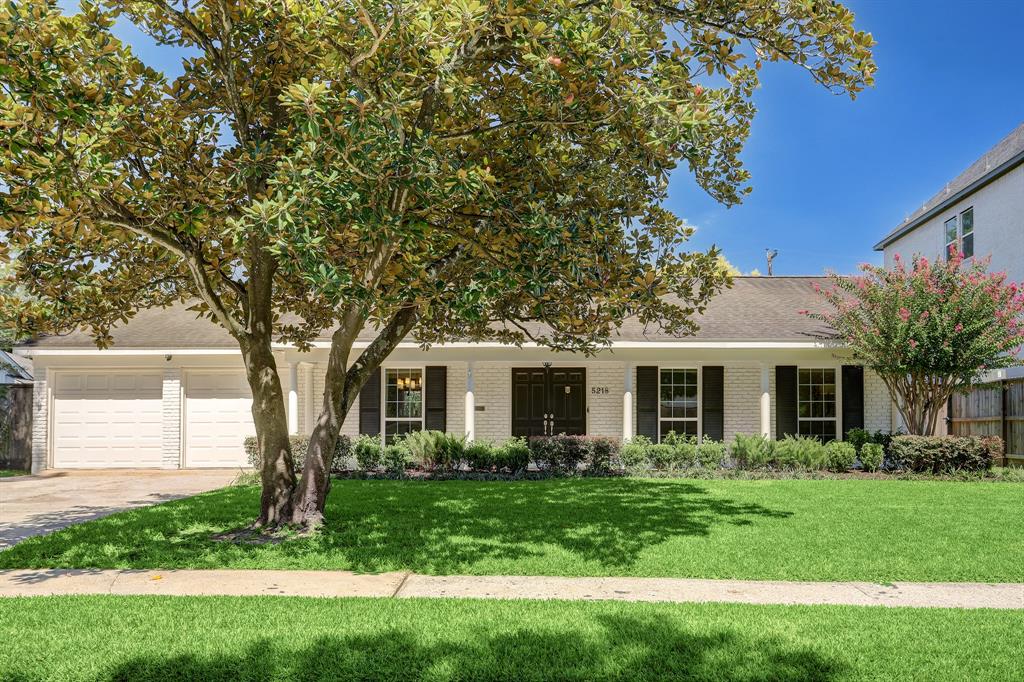5218 1 Carew Street, Houston, Texas 77096, 4 Bedrooms Bedrooms, 9 Rooms Rooms,3 BathroomsBathrooms,Single-family,For Sale,Carew,53363135