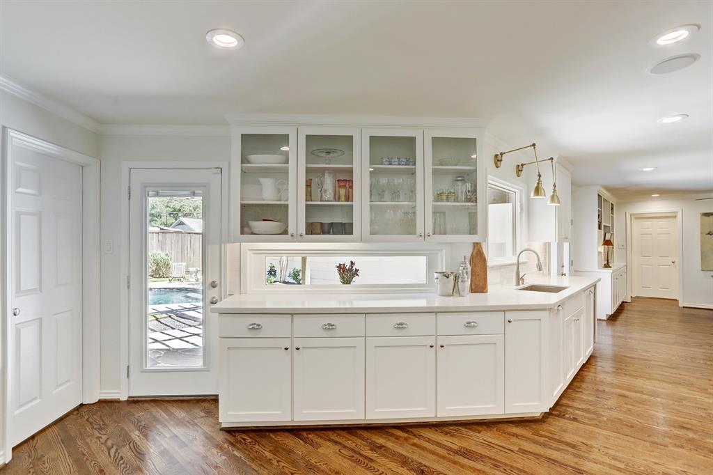 5218 1 Carew Street, Houston, Texas 77096, 4 Bedrooms Bedrooms, 9 Rooms Rooms,3 BathroomsBathrooms,Single-family,For Sale,Carew,53363135
