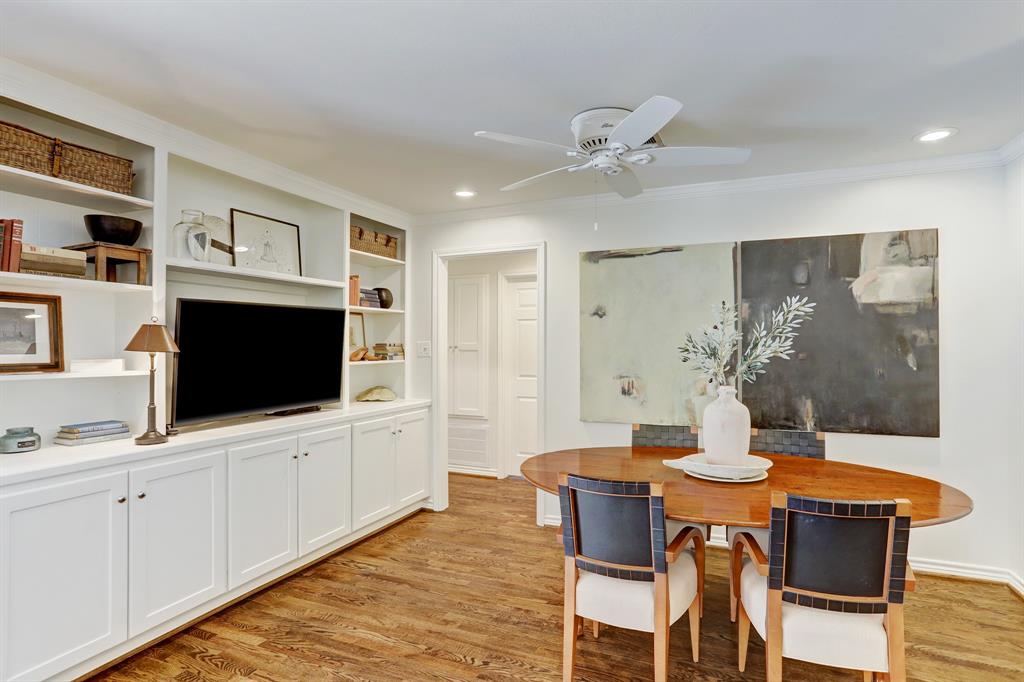 5218 1 Carew Street, Houston, Texas 77096, 4 Bedrooms Bedrooms, 9 Rooms Rooms,3 BathroomsBathrooms,Single-family,For Sale,Carew,53363135