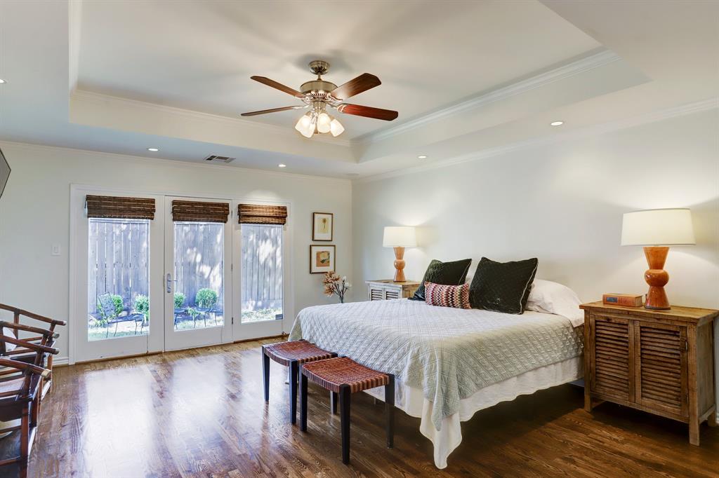 5218 1 Carew Street, Houston, Texas 77096, 4 Bedrooms Bedrooms, 9 Rooms Rooms,3 BathroomsBathrooms,Single-family,For Sale,Carew,53363135