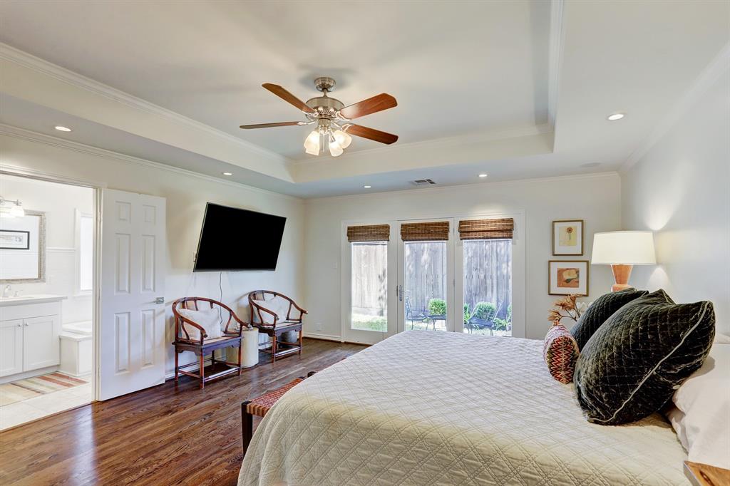 5218 1 Carew Street, Houston, Texas 77096, 4 Bedrooms Bedrooms, 9 Rooms Rooms,3 BathroomsBathrooms,Single-family,For Sale,Carew,53363135