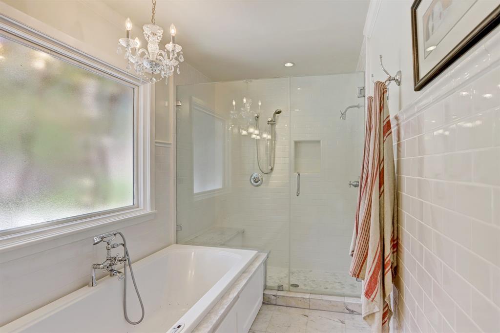 5218 1 Carew Street, Houston, Texas 77096, 4 Bedrooms Bedrooms, 9 Rooms Rooms,3 BathroomsBathrooms,Single-family,For Sale,Carew,53363135
