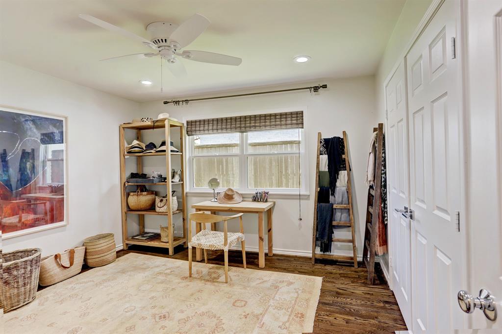 5218 1 Carew Street, Houston, Texas 77096, 4 Bedrooms Bedrooms, 9 Rooms Rooms,3 BathroomsBathrooms,Single-family,For Sale,Carew,53363135
