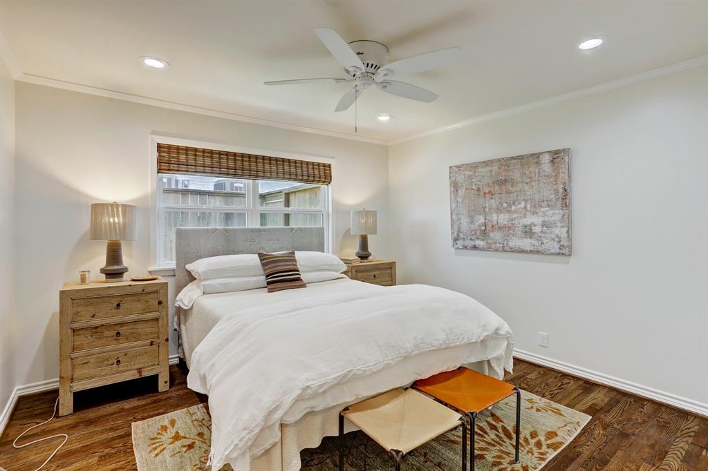 5218 1 Carew Street, Houston, Texas 77096, 4 Bedrooms Bedrooms, 9 Rooms Rooms,3 BathroomsBathrooms,Single-family,For Sale,Carew,53363135