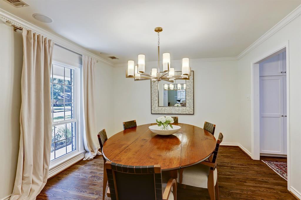 5218 1 Carew Street, Houston, Texas 77096, 4 Bedrooms Bedrooms, 9 Rooms Rooms,3 BathroomsBathrooms,Single-family,For Sale,Carew,53363135