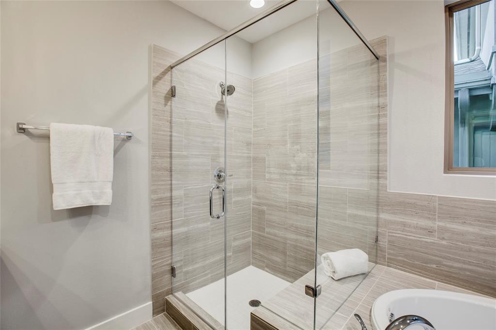 4714 3 MERWIN Street, Houston, Texas 77027, 4 Bedrooms Bedrooms, 14 Rooms Rooms,3 BathroomsBathrooms,Single-family,For Sale,MERWIN,65270520