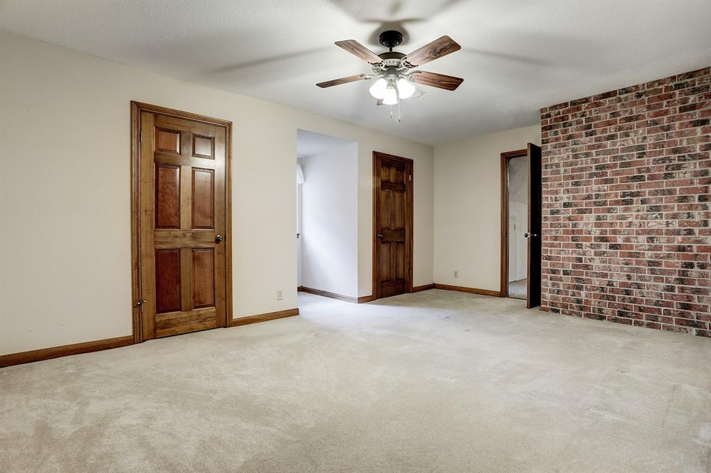 2150 2 Meadowlark Lane, League City, Texas 77573, 3 Bedrooms Bedrooms, 12 Rooms Rooms,2 BathroomsBathrooms,Single-family,For Sale,Meadowlark,56239224