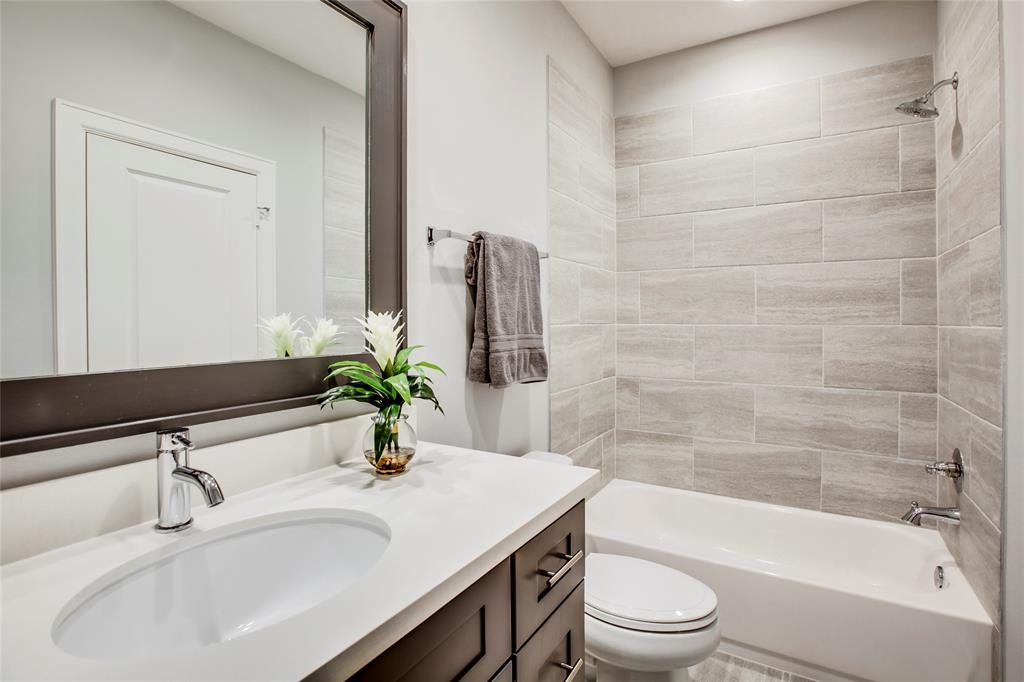 4718 3 MERWIN Street, Houston, Texas 77027, 4 Bedrooms Bedrooms, 14 Rooms Rooms,3 BathroomsBathrooms,Single-family,For Sale,MERWIN,77507827