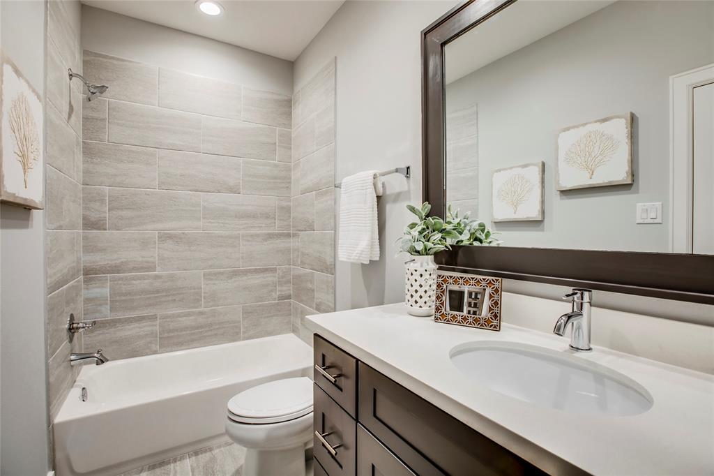 4718 3 MERWIN Street, Houston, Texas 77027, 4 Bedrooms Bedrooms, 14 Rooms Rooms,3 BathroomsBathrooms,Single-family,For Sale,MERWIN,77507827