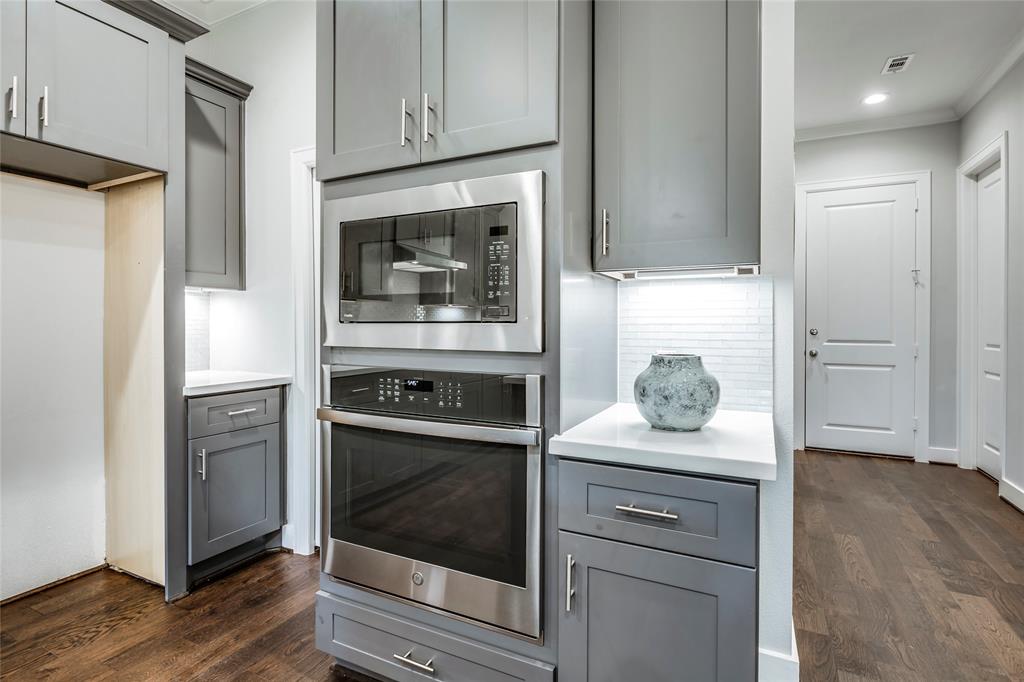 4718 3 MERWIN Street, Houston, Texas 77027, 4 Bedrooms Bedrooms, 14 Rooms Rooms,3 BathroomsBathrooms,Single-family,For Sale,MERWIN,77507827