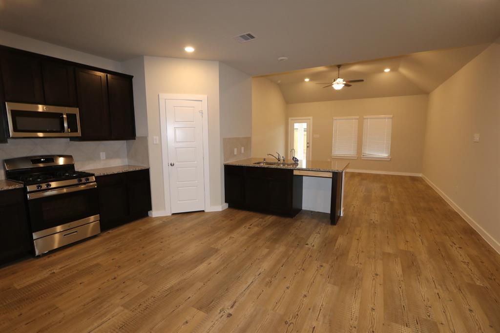 1012 2 Brighton Orchards Lane, Magnolia, Texas 77354, 5 Bedrooms Bedrooms, 7 Rooms Rooms,2 BathroomsBathrooms,Single-family,For Sale,Brighton Orchards,86879479