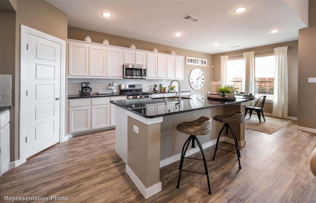 29914 2 Violet Crest Court, Fulshear, Texas 77423, 4 Bedrooms Bedrooms, 4 Rooms Rooms,3 BathroomsBathrooms,Single-family,For Sale,Violet Crest Court,55801262