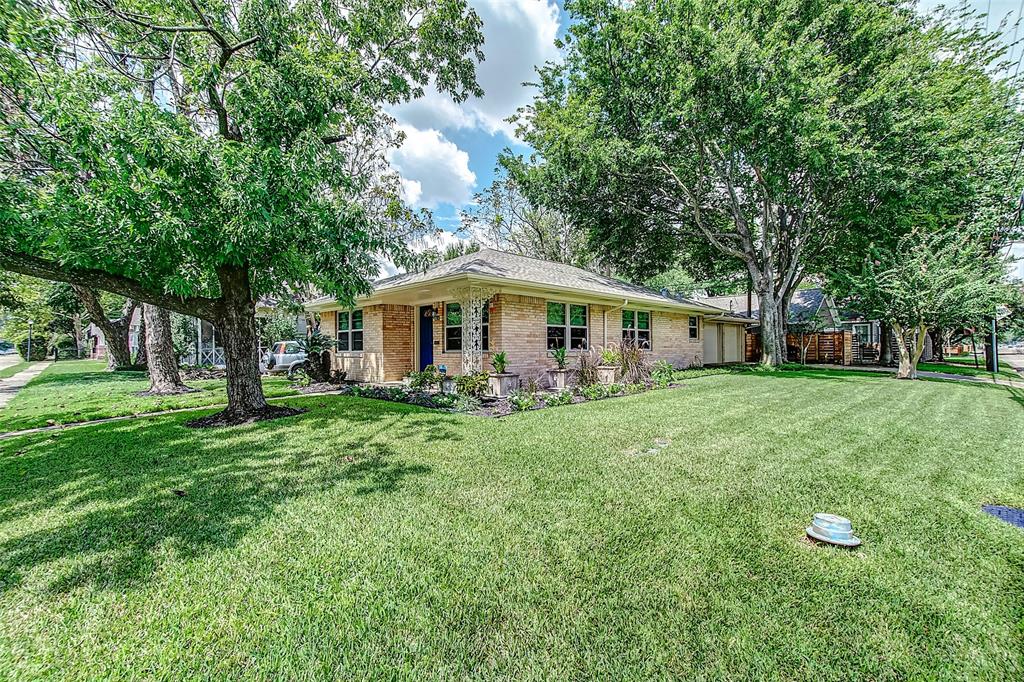 1003 1 14th Street, Houston, Texas 77009, 2 Bedrooms Bedrooms, 5 Rooms Rooms,2 BathroomsBathrooms,Single-family,For Sale,14th,94635894