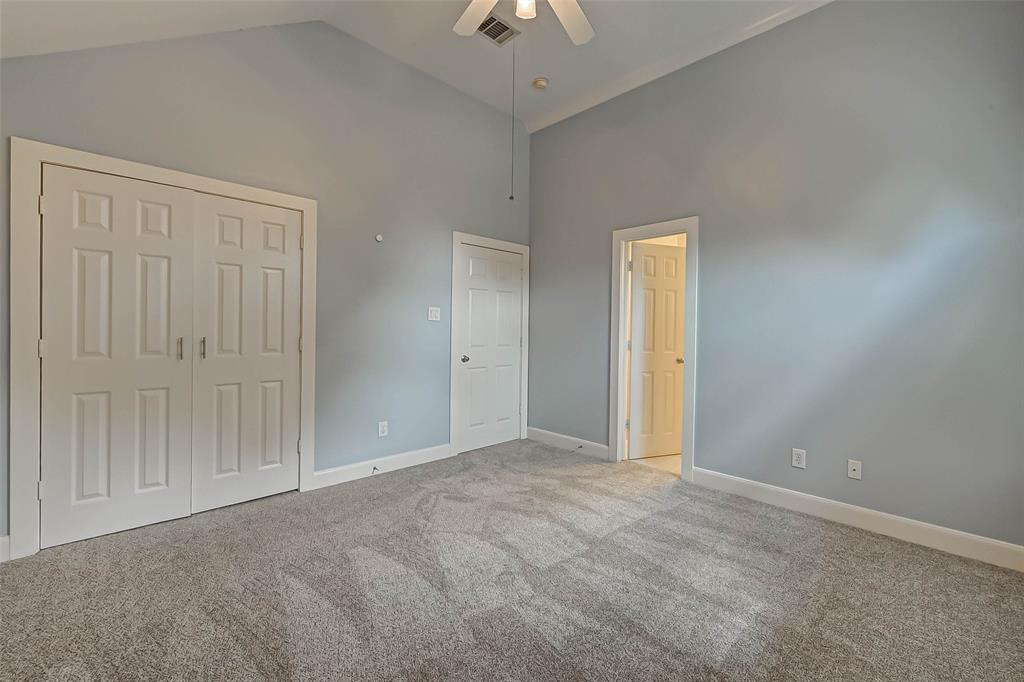 5654 2 Valerie Street, Houston, Texas 77081, 3 Bedrooms Bedrooms, 10 Rooms Rooms,3 BathroomsBathrooms,Single-family,For Sale,Valerie,74633508
