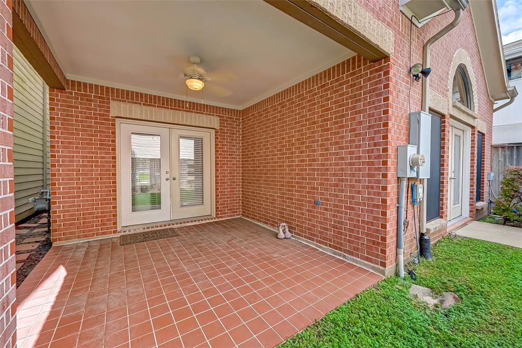 5654 2 Valerie Street, Houston, Texas 77081, 3 Bedrooms Bedrooms, 10 Rooms Rooms,3 BathroomsBathrooms,Single-family,For Sale,Valerie,74633508