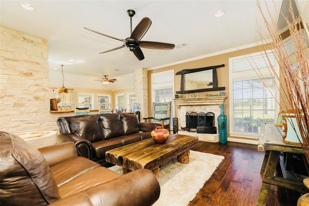 5250 1 Lauren Road Road, Alvin, Texas 77511, 4 Bedrooms Bedrooms, 9 Rooms Rooms,2 BathroomsBathrooms,Single-family,For Sale,Lauren Road,37169644