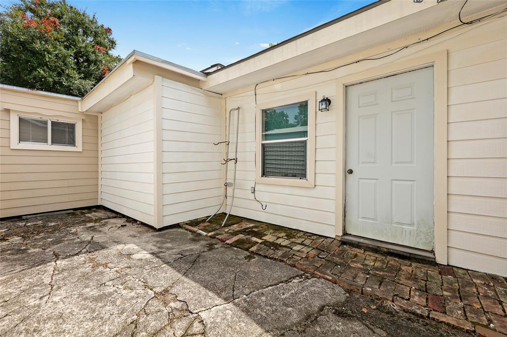 3925 1 Woodleigh St, Houston, Texas 77023-1633, 2 Bedrooms Bedrooms, ,1 BathroomBathrooms,Multi-family,For Sale,Woodleigh St,96001819