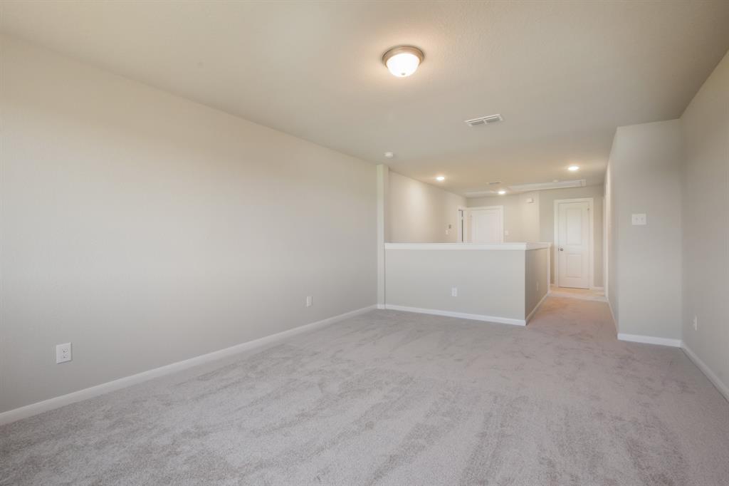 140 2 Winged Elm Court, Willis, Texas 77318, 3 Bedrooms Bedrooms, 8 Rooms Rooms,2 BathroomsBathrooms,Single-family,For Sale,Winged Elm,60352853