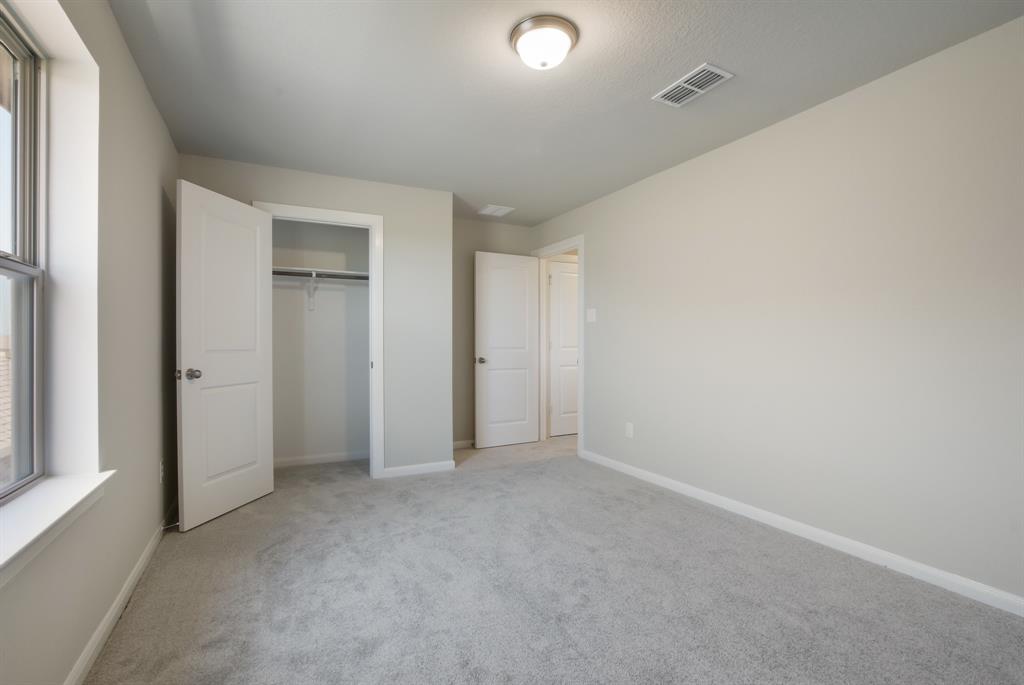 140 2 Winged Elm Court, Willis, Texas 77318, 3 Bedrooms Bedrooms, 8 Rooms Rooms,2 BathroomsBathrooms,Single-family,For Sale,Winged Elm,60352853