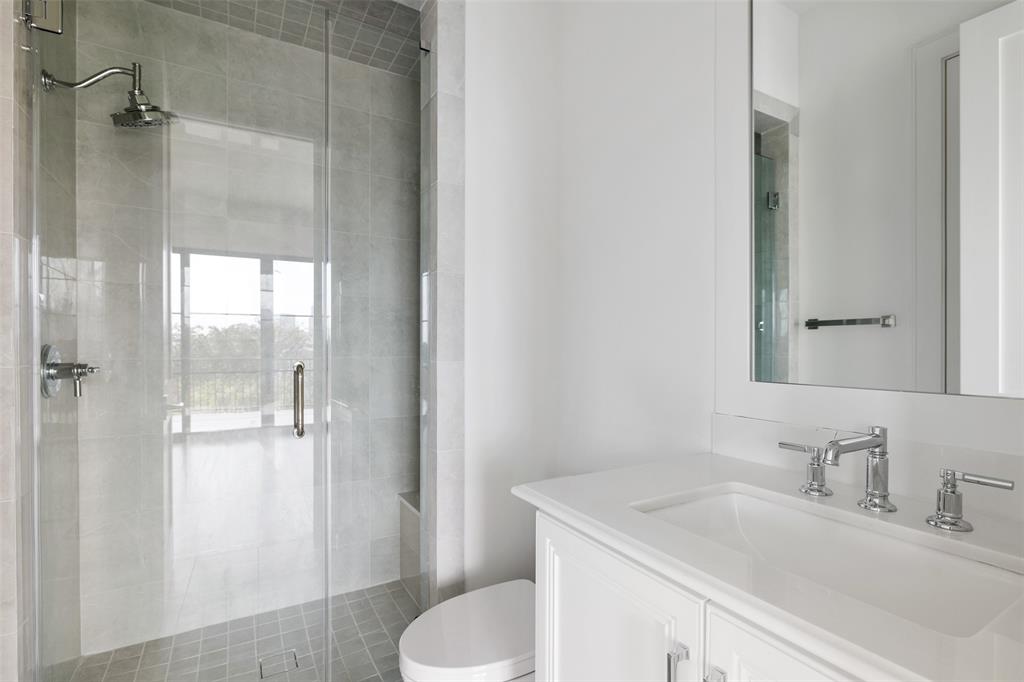 1329 4 Peden, Houston, Texas 77006, 3 Bedrooms Bedrooms, 7 Rooms Rooms,3 BathroomsBathrooms,Single-family,For Sale,Peden,88532315