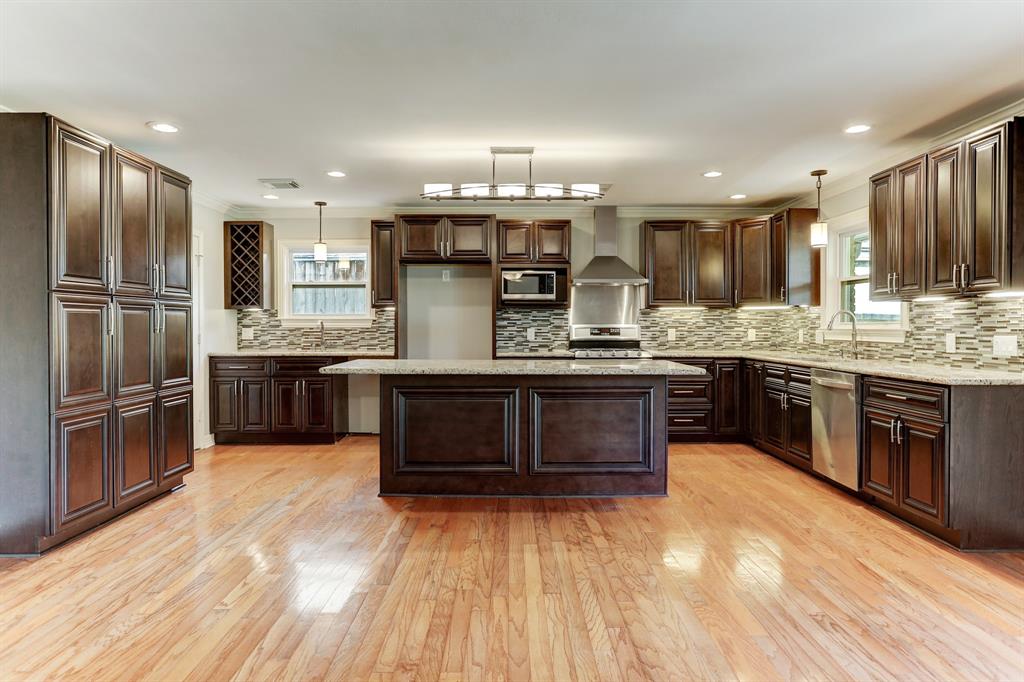 1178 1 Chamboard Lane, Houston, Texas 77018, 3 Bedrooms Bedrooms, 6 Rooms Rooms,2 BathroomsBathrooms,Single-family,For Sale,Chamboard,75025857