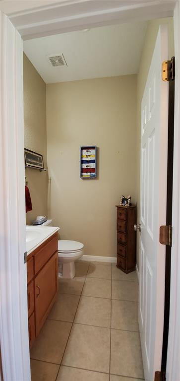 2225 2 Lake Forrest Drive, West Columbia, Texas 77486, 3 Bedrooms Bedrooms, 9 Rooms Rooms,3 BathroomsBathrooms,Single-family,For Sale,Lake Forrest,56573943