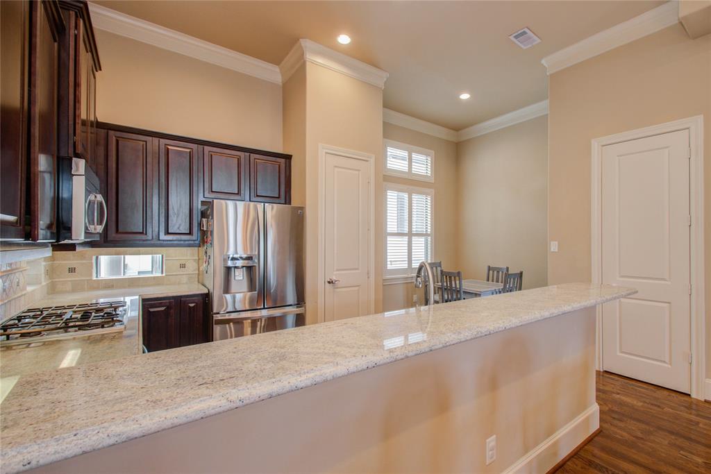 1885 4 Dart Street, Houston, Texas 77007, 3 Bedrooms Bedrooms, 11 Rooms Rooms,3 BathroomsBathrooms,Single-family,For Sale,Dart,62944856