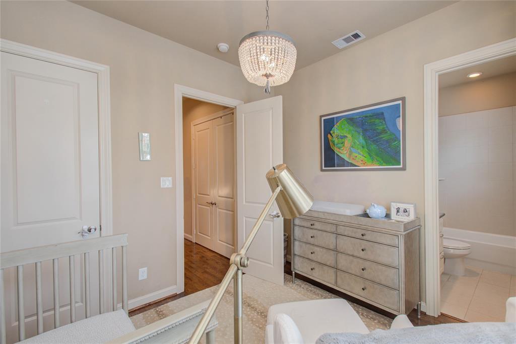 1885 4 Dart Street, Houston, Texas 77007, 3 Bedrooms Bedrooms, 11 Rooms Rooms,3 BathroomsBathrooms,Single-family,For Sale,Dart,62944856