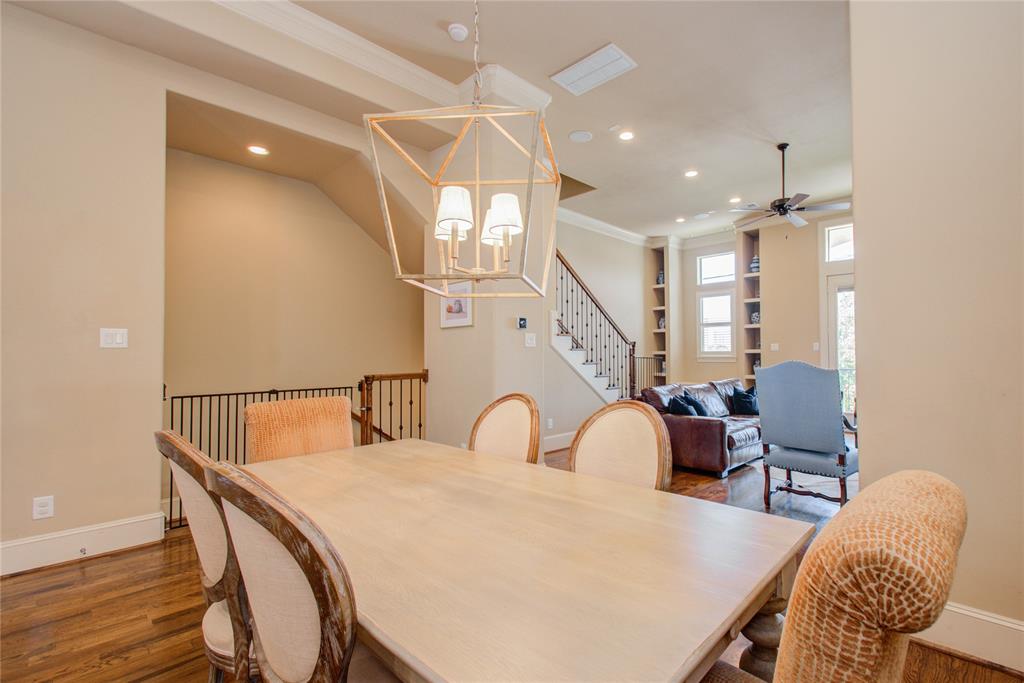 1885 4 Dart Street, Houston, Texas 77007, 3 Bedrooms Bedrooms, 11 Rooms Rooms,3 BathroomsBathrooms,Single-family,For Sale,Dart,62944856