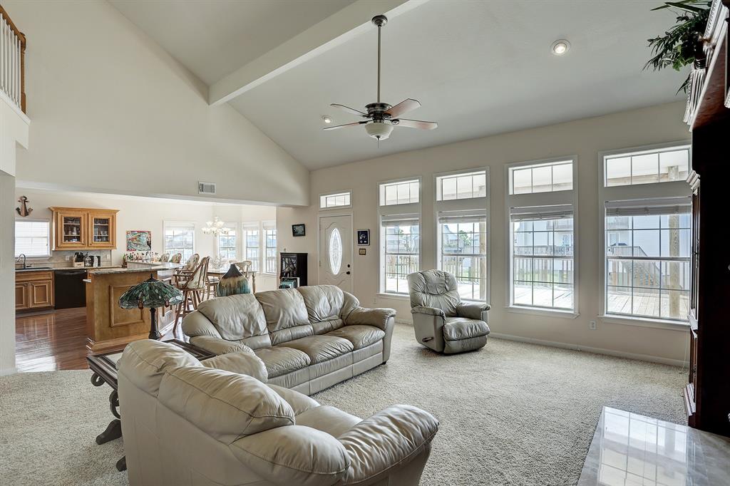 415 2 Sunset Circle, Tiki Island, Texas 77554, 4 Bedrooms Bedrooms, 7 Rooms Rooms,3 BathroomsBathrooms,Single-family,For Sale,Sunset,51866940