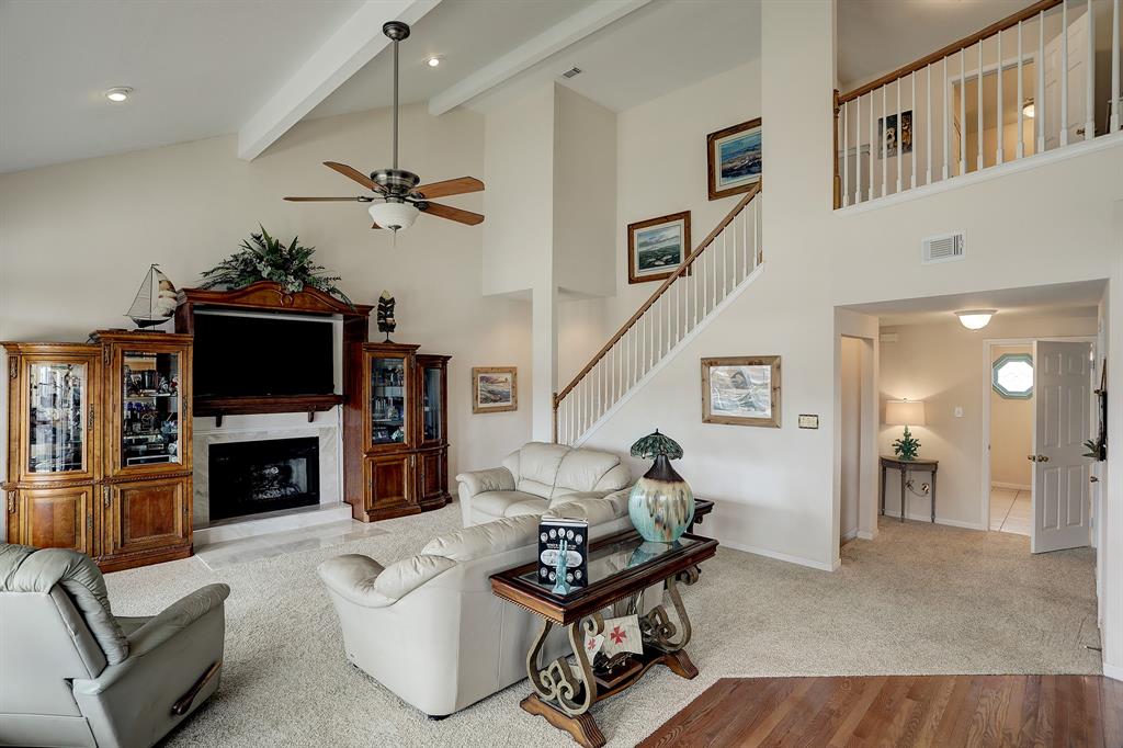 415 2 Sunset Circle, Tiki Island, Texas 77554, 4 Bedrooms Bedrooms, 7 Rooms Rooms,3 BathroomsBathrooms,Single-family,For Sale,Sunset,51866940