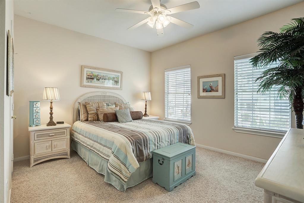 415 2 Sunset Circle, Tiki Island, Texas 77554, 4 Bedrooms Bedrooms, 7 Rooms Rooms,3 BathroomsBathrooms,Single-family,For Sale,Sunset,51866940