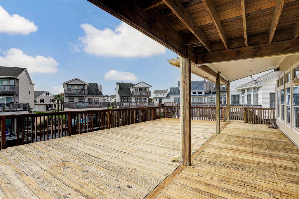 415 2 Sunset Circle, Tiki Island, Texas 77554, 4 Bedrooms Bedrooms, 7 Rooms Rooms,3 BathroomsBathrooms,Single-family,For Sale,Sunset,51866940